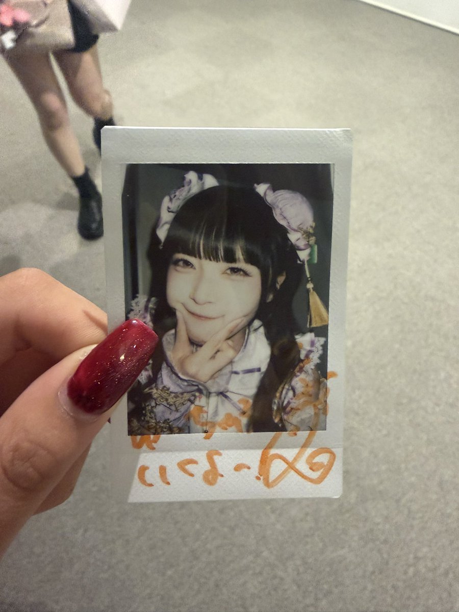 kogumachamu's tweet photo. まむにこれ直ぐにチェキツイしたら
5000いいね行くって言われたから
みんな見てお願い
可愛すぎるから😭😭💜💜💜💜💜
 #まむに夢中  #まむにくまっちゃう https://t.co/sZ1bTuu8ED