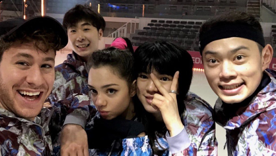 junhwanette02's tweet photo. I MISS MY FAMILY SOO MUCCHH 🥺 https://t.co/ZqS98kVmZS
