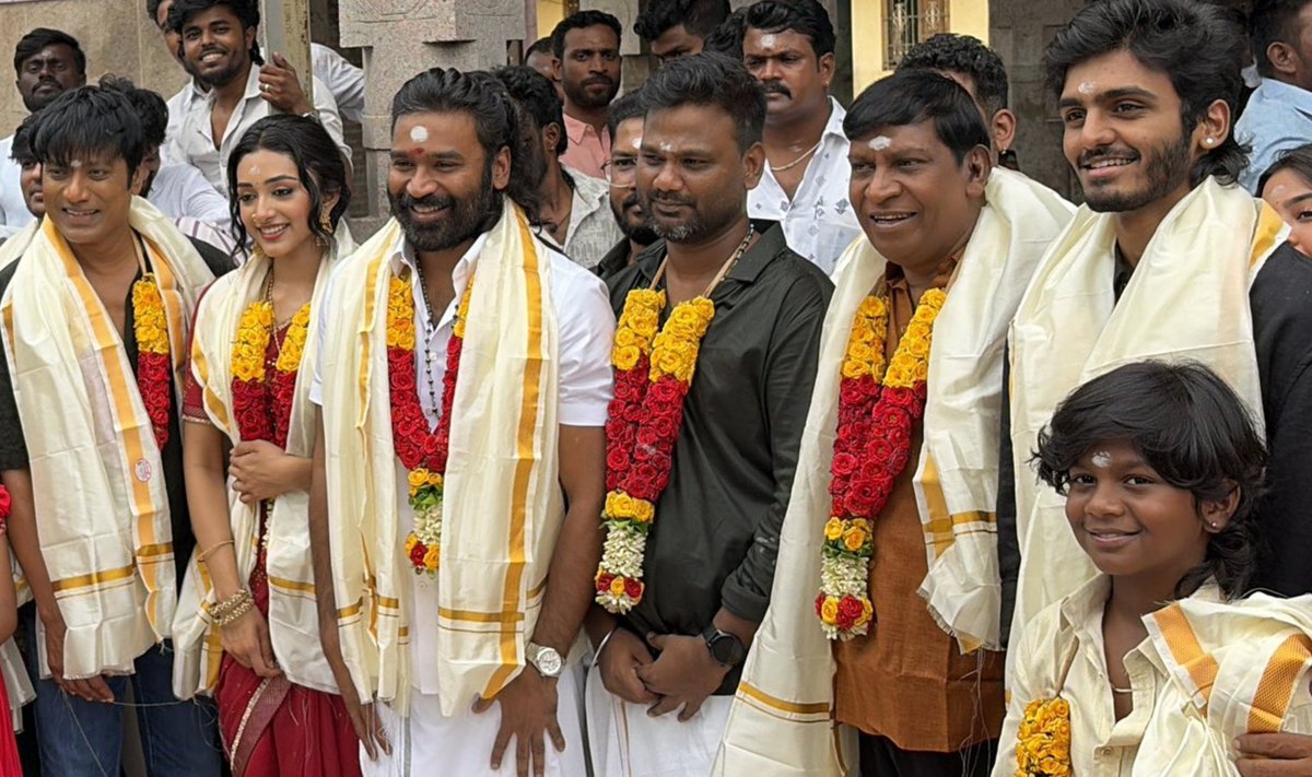 Patil_Amit_04's tweet photo. #Dhanush’s next film #D56 is currently having its grand pooja ceremony. 🎬🔥

Casting - Dhanush - #PreityMukundhan - #SJSuryah - Vadivelu - VijayKumar

#TheParadise #Manddai https://t.co/shUMHWwMrx
