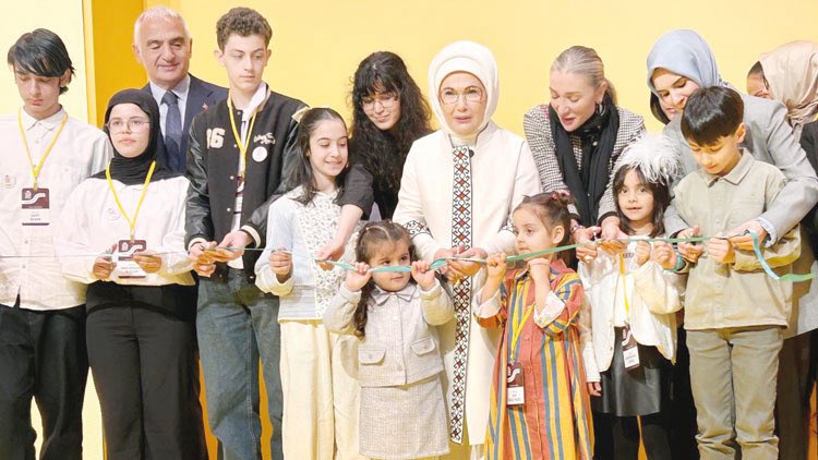 1emaynm's tweet photo. Sayın Emine Erdoğan Hanımefendi; annenin şefkati ailelerin kavuşmasına umut olabilir 🕊️. #AyrılığaSONverMEB Sağlık, engellilik, can güvenliği mazeretli ailelerin İL EMRİ beklentisine vesile olmanızı diliyoruz. @RTErdogan @EmineErdogan @burhanduran @hasandogan @behcetkaynar https://t.co/nvUD2CbvTI