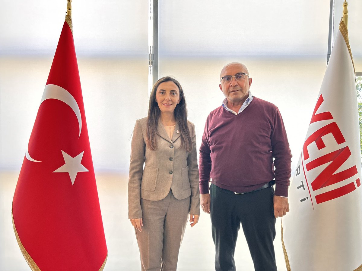 nurhayataltaca's tweet photo. YENİ Parti Genel Merkezimizdeyiz!

Romanya Birlik Başkanımız Şakir Aydoğan’ı Genel Merkezimizde ağırladık.

Nazik ziyaretleri için kendilerine teşekkür ediyoruz.

Birlikte güçlüyüz, birlikte başaracağız! https://t.co/piMkkzhIbk