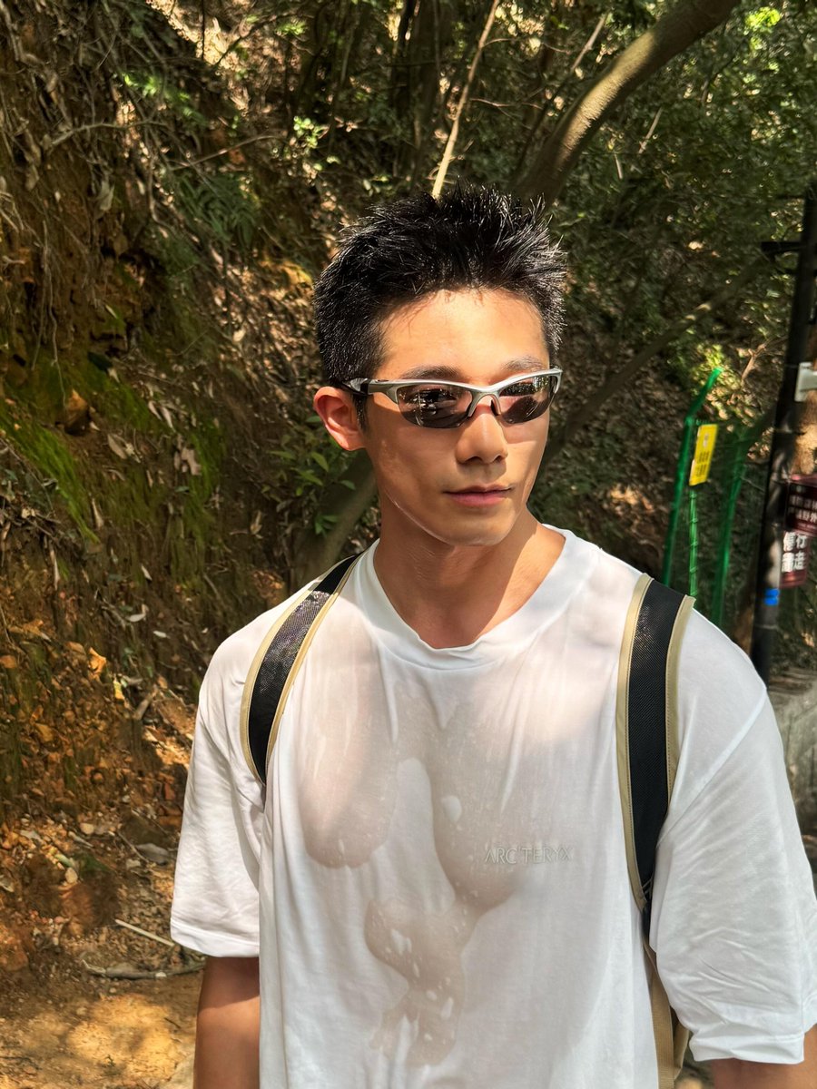 DellaEasthvy's tweet photo. Happy Sunday! Enjoying a peaceful hike, fresh air, and the beauty of nature. https://t.co/j527vQXrDL