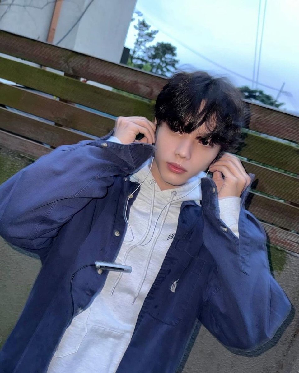 hwrjnn07's tweet photo. it's almost October right? can we all see you two together again pls? 🥹 idc what's going on outside i just wanna see you guys together again 🥹💙❤️

- 23 Oct 2024 -

#nicholas #hamin #smtr25 https://t.co/tPPI9gKuz8