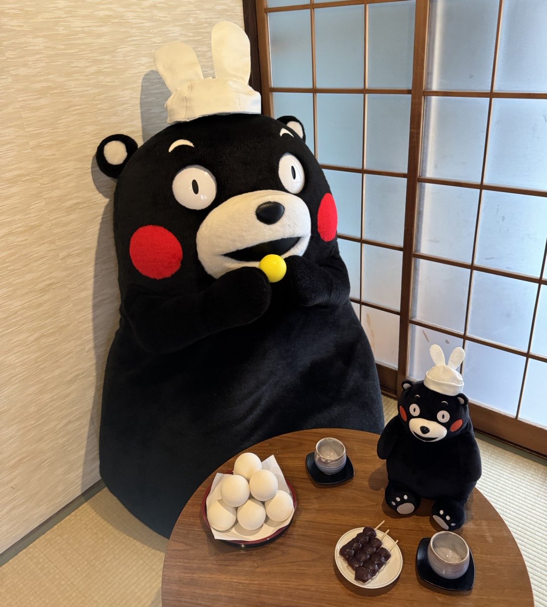 happymonmonmon's tweet photo. @55_kumamon モンちゃんᵔᴥᵔ
今日は中秋の名月なので晴れてよかった☀️
離れていても、同じ月を眺めることが出来るって、素敵⭐️
中秋の名月のうさぎモンちゃんが最高にむぞらしか🐰
モンちゃんは月を眺めながら、お月見団子をたくさんモグモグしたかな🍡
おやくま🐏🐏 https://t.co/oSdildOO7O