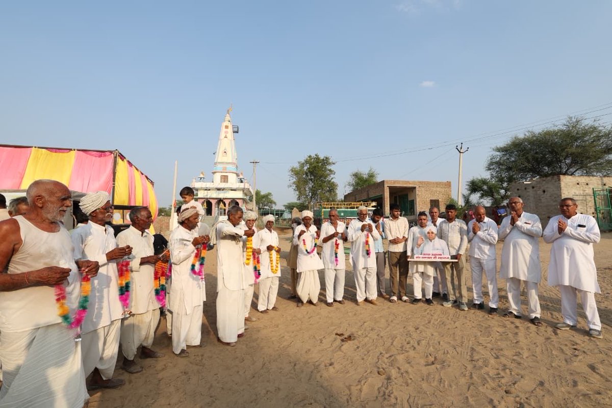 SaintRampalJiM's tweet photo. गांव बिल्युबास रामपुरा (चुरू, राजस्थान) में 70×100 शेड निर्माण कार्य शुरू | संत रामपाल जी महाराज https://t.co/skqaNauyLj