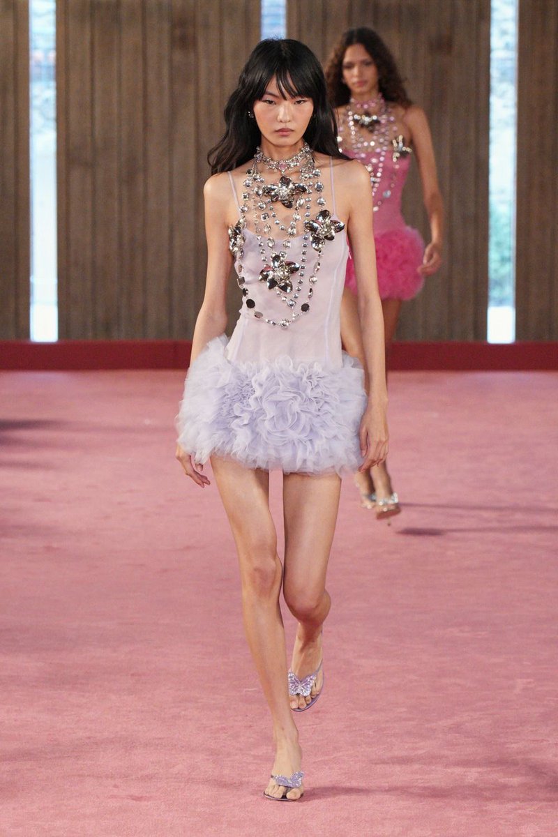 saintdoII's tweet photo. blumarine spring 2027 rtw by david koma at milan fashion week ⭐️⭐️🌷 https://t.co/j482lrD61h