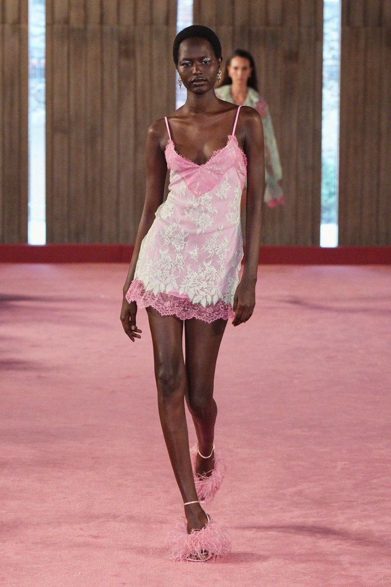 saintdoII's tweet photo. blumarine spring 2027 rtw by david koma at milan fashion week ⭐️⭐️🌷 https://t.co/j482lrD61h