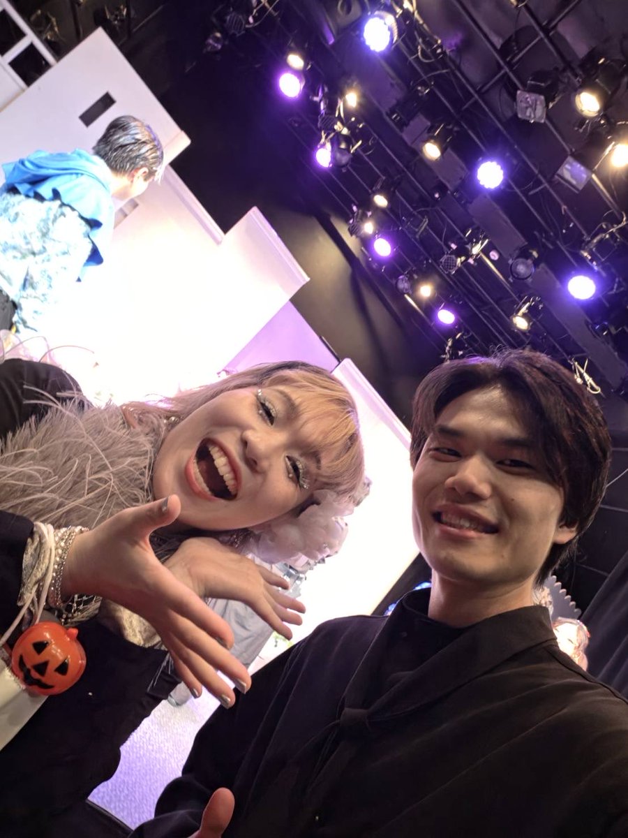 wararaira12's tweet photo. #すたぁじあ
3公演目終了！ 

ご来場いただいた皆様
ありがとうございました😊

今日はね、
ドスンで出演予定だったはるきが観に来てくれた！
めちゃくちゃ嬉しかったー😭

どこかで今度こそ一緒にお芝居しようね！

そして関係者なのにままがブロマイド買ってくれた😂
嬉しすぎるありがとう😆 https://t.co/bIMG8dK07y