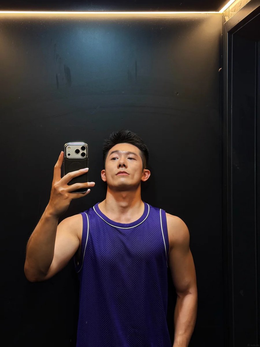 DellaEasthvy's tweet photo. Evening workouts build a stronger tomorrow. https://t.co/pe8dDjYJ9I
