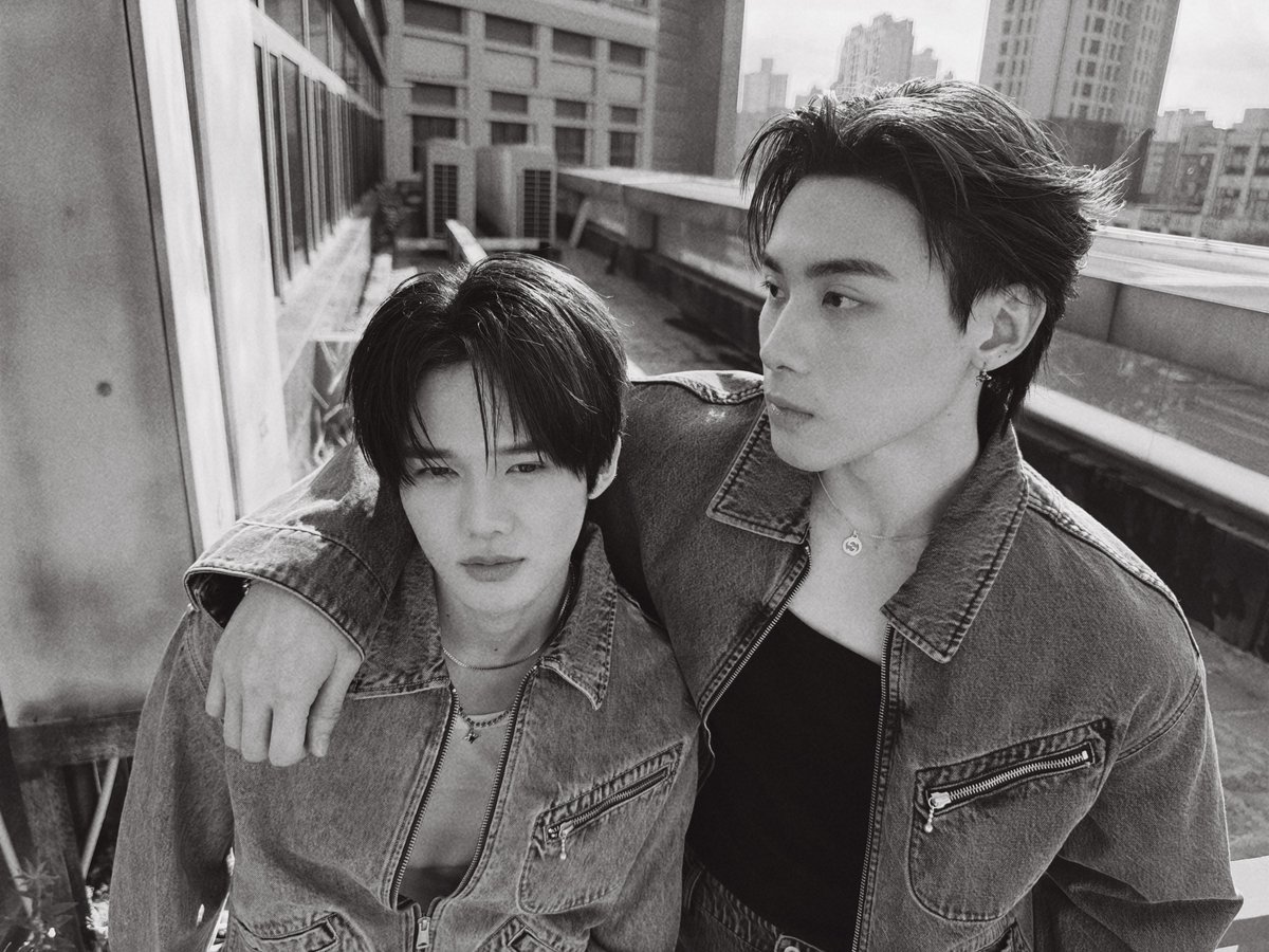 ArtistAplan's tweet photo. สองเฮียเเต่งยีนส์มาดคู่

TOPTAP &amp; MINLEE ✦ DONGFANG MOLAN 
#ToptapMinlee #TOPTAPJarukit #MINLEEthanakorn https://t.co/L7KxKeVCBx