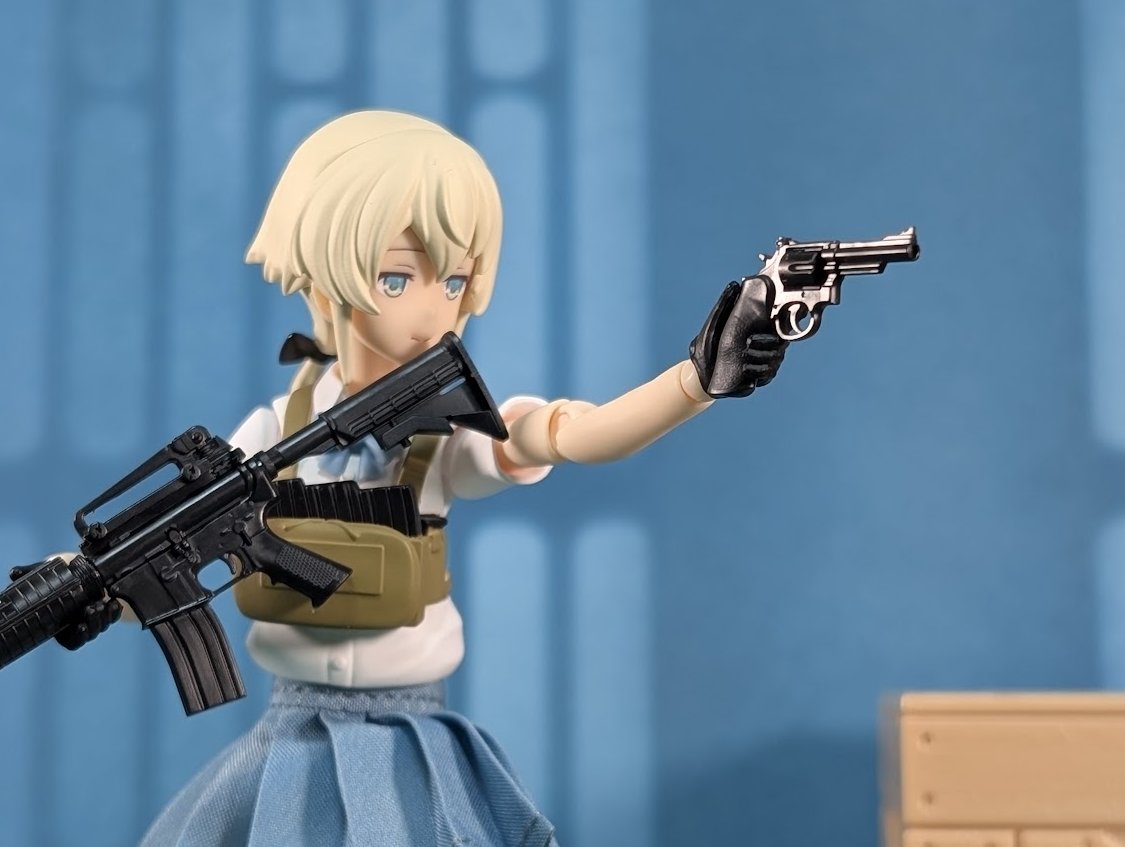 M4A3105's tweet photo. 『ハンドガン』(手槍, Handgun)
#深夜の小武器庫部
#リトルアーモリー
#LittleArmory
#figma https://t.co/hbShczc4Vw