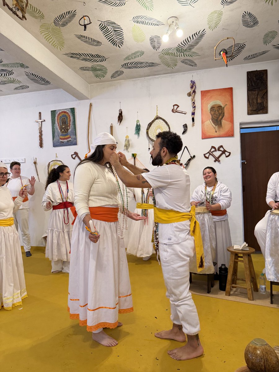 Dugonski_'s tweet photo. Saravá à Jaciara, chefe da nossa tenda e do nosso congá 🥹💛🙏🏻 https://t.co/O5Cirgfq32