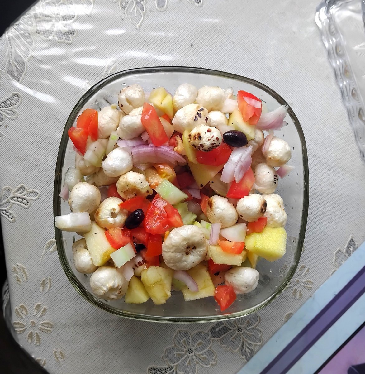 tricookss's tweet photo. Just threw some things together and called it a salad https://t.co/ZbQRR9H0zk