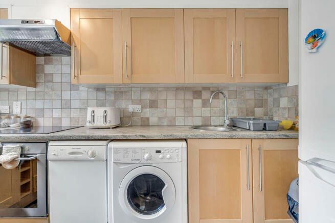 LookProperty's tweet photo. FOR SALE 🏡

Regent Square, Bow, E3 📍

£300,000 💷

- Ideal first-time purchase
- Purpose built flat
- Ground floor
- Generous living room
- Fitted bedroom wardrobe
- White bathroom
- Separate kitchen
- Hallway with storage

https://t.co/tGY6vLDZBL https://t.co/veVYZWPPuQ