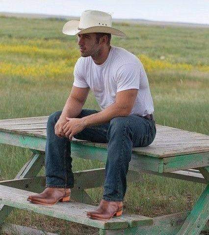 Cowboylovestory's tweet photo. Follow me on Amazon! https://t.co/GjNtkl4WLZ https://t.co/zNHrDdMBUA #CowboyLoveStory #WesternRomance #SmallTownRomance https://t.co/oxDmA28oj7