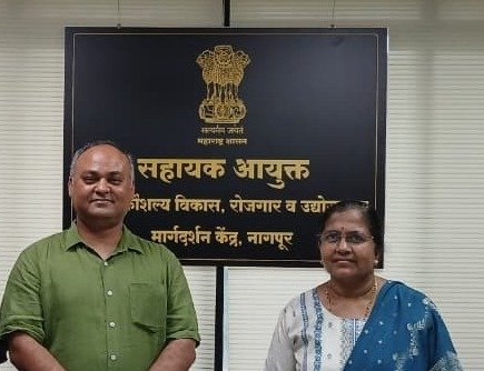 dgrIndia's tweet photo. Cdr Rahil Rai, DRZ (South), had a fruitful interaction with Ms. Nita Aughad, Assistant Commissioner, District Skill Development, Employment & Entrepreneurship Guidance Centre, Nagpur on 22 Sep 26 for soliciting support for the upcoming #DGR #ESM Job Fair scheduled to be held at #Nagpur on 16 Oct 26

@rajnathsingh 
@DefenceMinIndia 
@SethSanjayMP 
@HQ_IDS_India 
@SpokespersonMoD
@adgpi 
@indiannavy 
@IAF_MCC 
@PIB_India 
@KSBSectt
@CentralOrg_ECHS