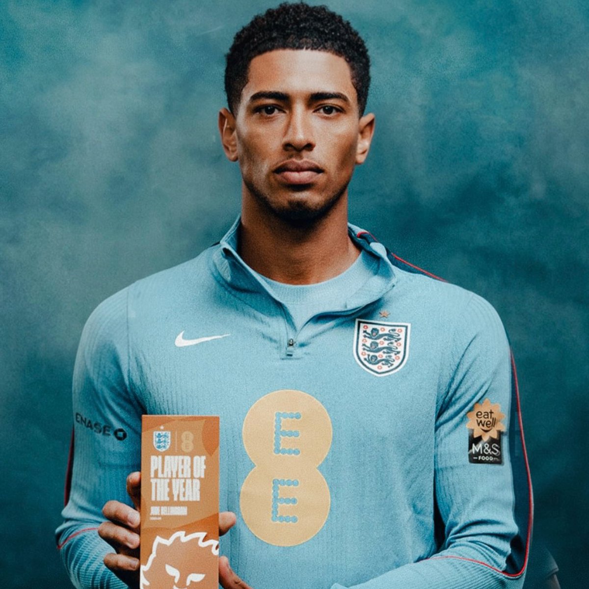 MadridXtra's tweet photo. 🚨🏴󠁧󠁢󠁥󠁮󠁧󠁿 Jude Bellingham has won the same number of England Player of the Year awards (2) as Steven Gerrard and Frank Lampard.

ONLY 24 years old. https://t.co/pBFkGo7kCj