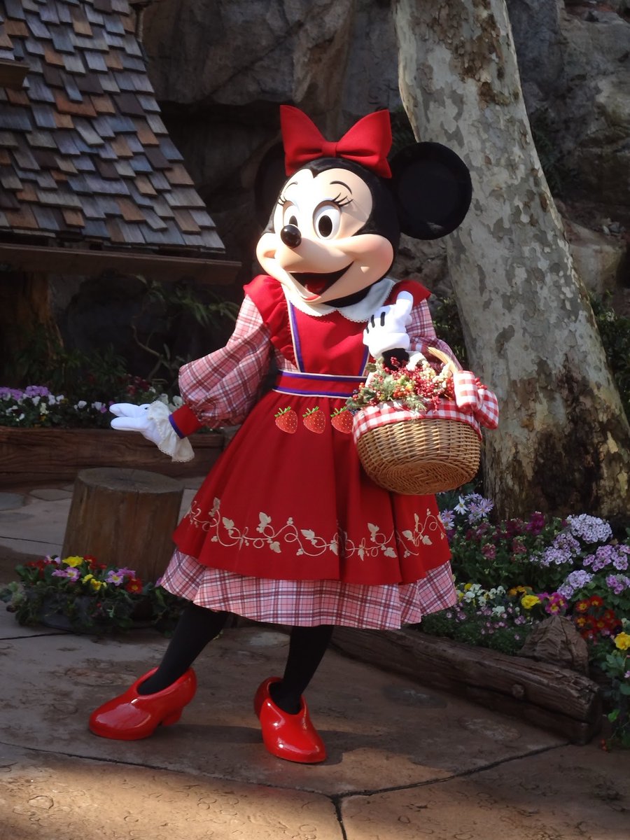 damao13's tweet photo. ベリーちゃんに会うために寒い中クリッターで並んだなぁ〜
日差しが寒そうだもんな〜〜 https://t.co/c3vJuj05AB