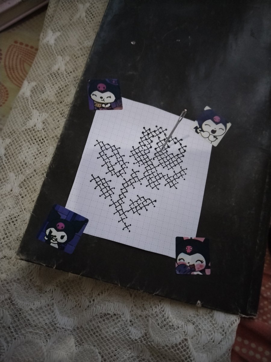 lorewhispr's tweet photo. nyobain cross stitch di journal lama ku pake alat seadanya, ternyata susah 😭. aku ga tau cara masukkin benangnya gimana 😭🤍 https://t.co/hJhDCHkqVr