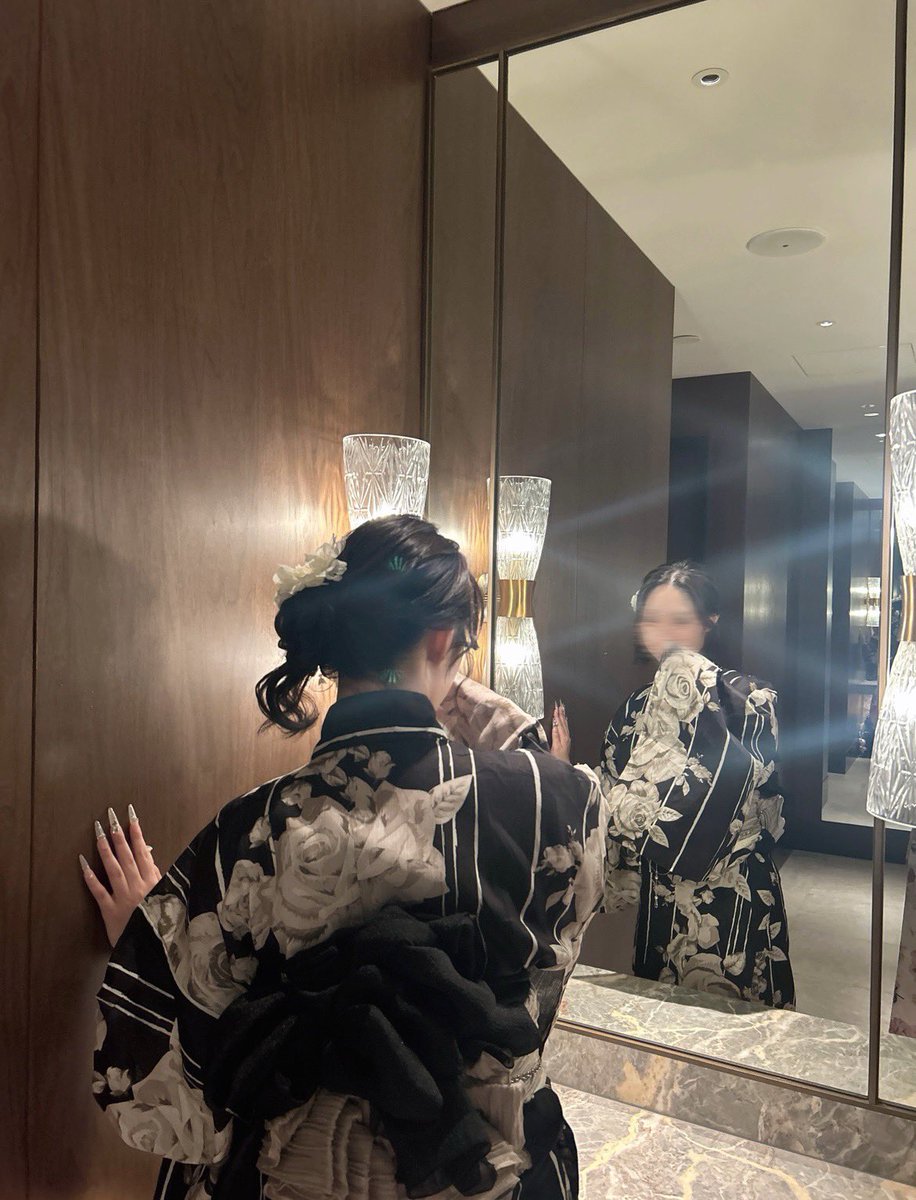 h0xmra's tweet photo. 今年浴衣着れたの✨
少し遅いかもだけど
素敵な夏の思い出🩶🎐 https://t.co/WEVoG2NWBe