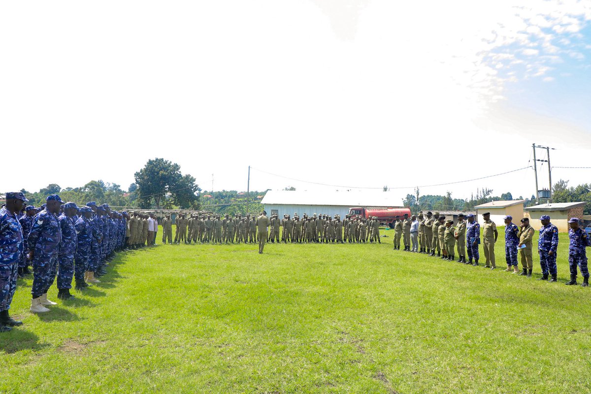 mkituuma's tweet photo. On 24 and 25 September 2026, I held engagements with officers in the Greater Bushenyi, Rwenzori East and Rwenzori West Police Regions. I met officers in Greater Bushenyi in Bushenyi District and Rwenzori East in Kasese District, on 24 September, before concluding the engagements today in Fort Portal City.

Our discussions focused on how to align policing with communication in the social media and digital era, using online platforms effectively to inform the public and strengthen engagement within professional boundaries.