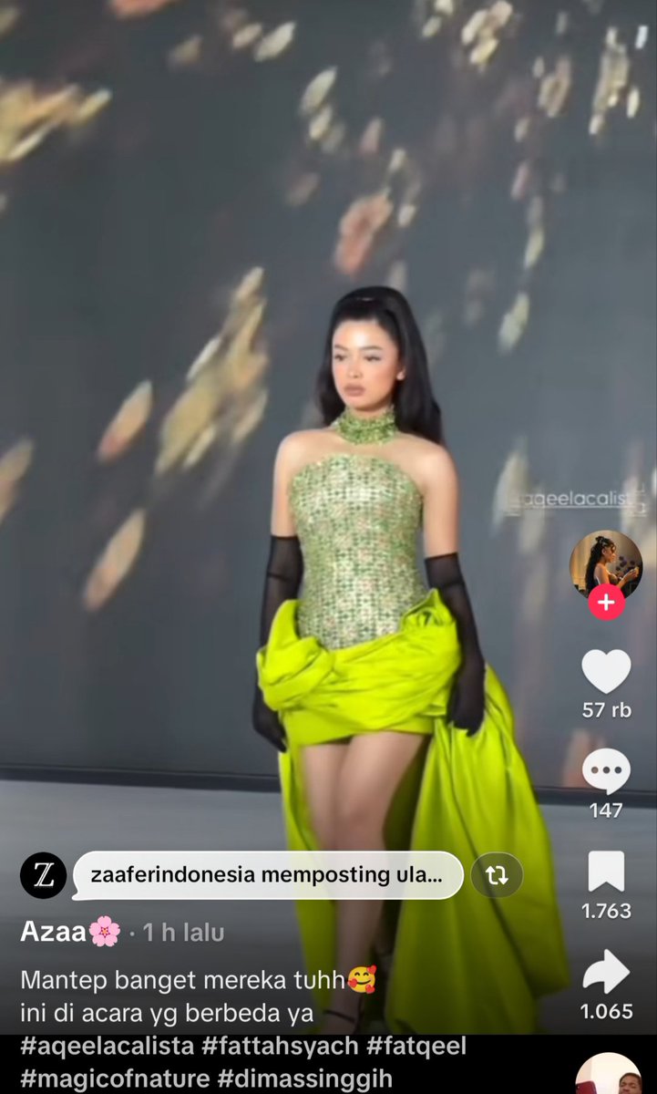 Syellabe0r's tweet photo. zaafer posting ulang vt fatqeel😭

AQEELA CALISTA x SCARLETT 
#AQEELAxSCARLETT 
#SCARLETTTONEUPSUNSCREEN https://t.co/KqdfQGWI5p