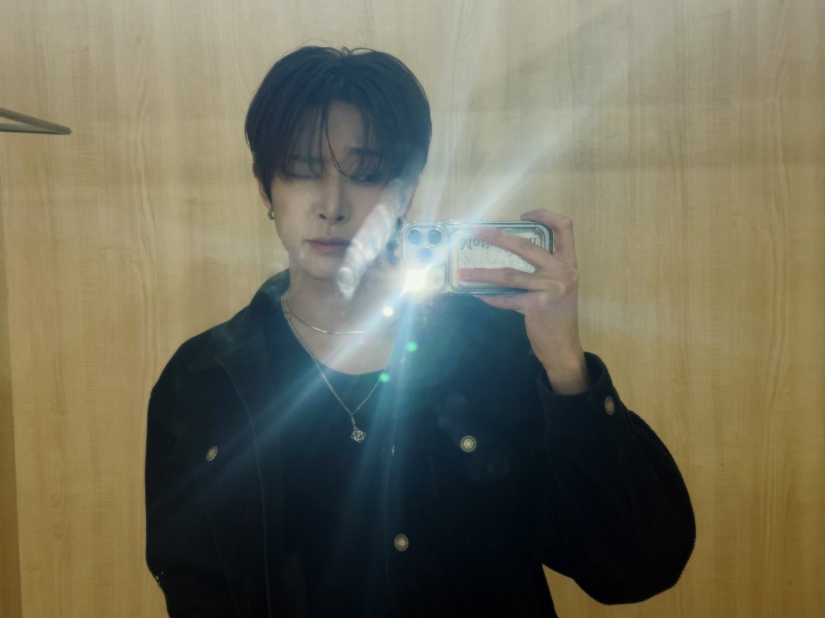 TRENDZ_OFFCL's tweet photo. [#리온] 즐거운 한가위✌️

#FROM_TRENDZ #TO_FRIENDZ #TRENDZ #트렌드지 https://t.co/5Xs147Ui3U