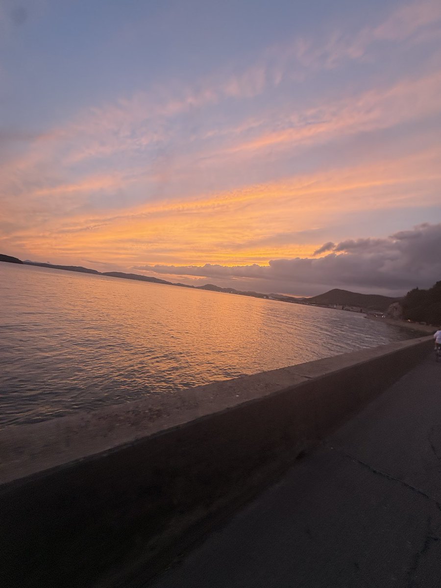 chanme_i's tweet photo. ライブは土曜日できるかな、、？ https://t.co/5CiL7V5jBr