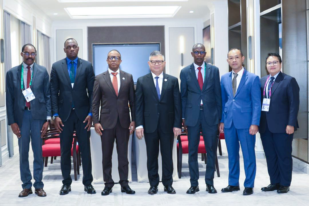 RIB_Rw's tweet photo. @P_Kabanda On the margins of this conference, RIB Secretary General also met Chhay Sinarith, Senior Minister &amp; Head of the Secretariat of the Commission on Combating Online Scams, to discuss strengthening bilateral cooperation. https://t.co/2p55m3VLIn