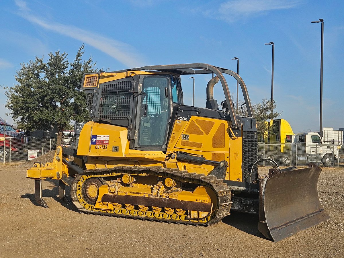 HeavyEquipGuy's tweet photo. Our Deere 700K XLT is on the yard and ready to push. Site prep, production, finish work — this dozer handles all of it. Need one on your jobsite? Call me at 817-733-3799. https://t.co/Fr8MbtEc2t #StarTractor #Dozer #HeavyEquipment #DirtWork #DFWConstruction https://t.co/pPGhPeLCjA