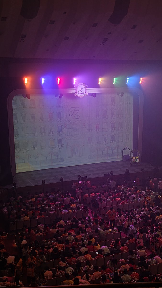 sty_thv_422's tweet photo. 9/25　FRUITS ZIPPERさんのライブに参戦しました。
うまく言葉に出来ないけど、見てください
#FRUITSZIPPER https://t.co/1FALJfzoEF