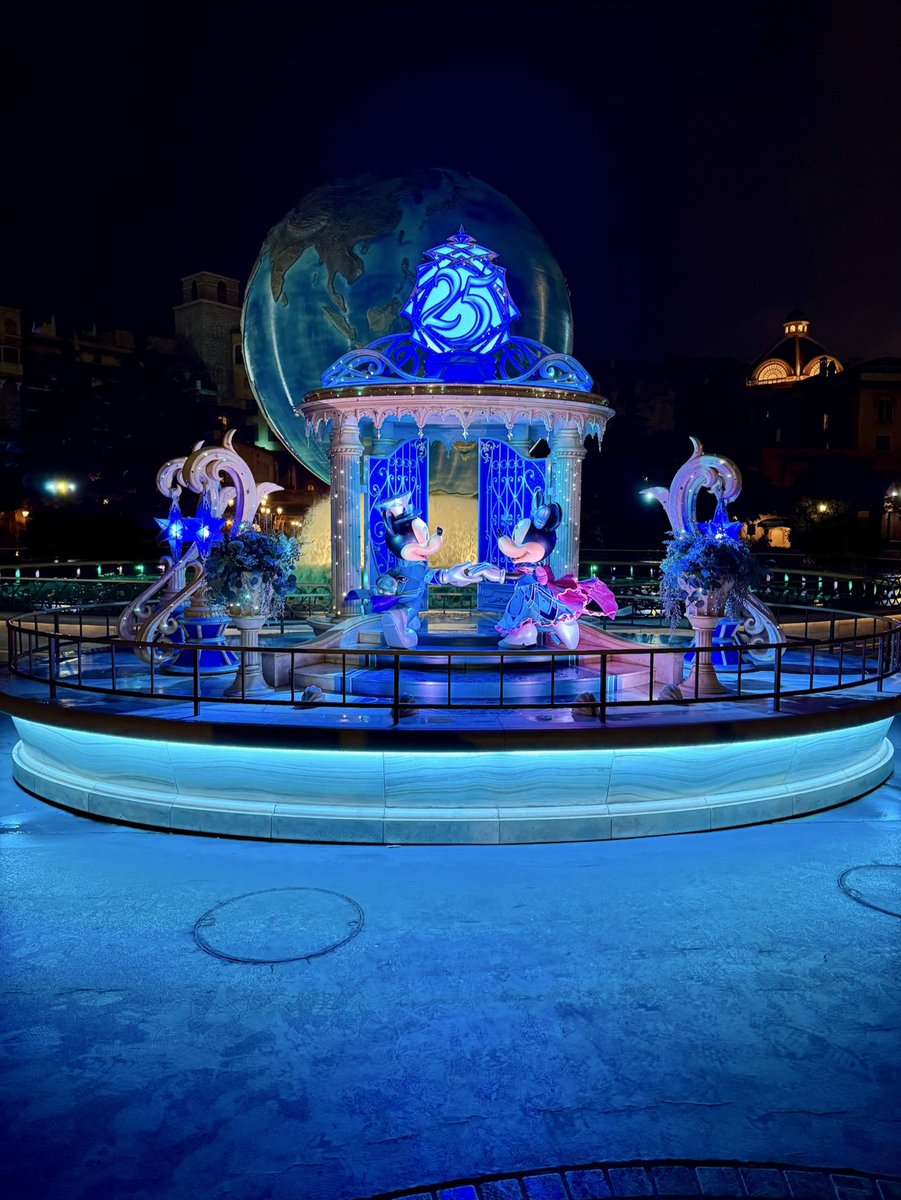 tonsukedam's tweet photo. 雨のディズニー1日目

#ディズニーシー25周年
#ディズニーハロウィン
#ディズニーハロウィーン https://t.co/DU0ymQtpBQ