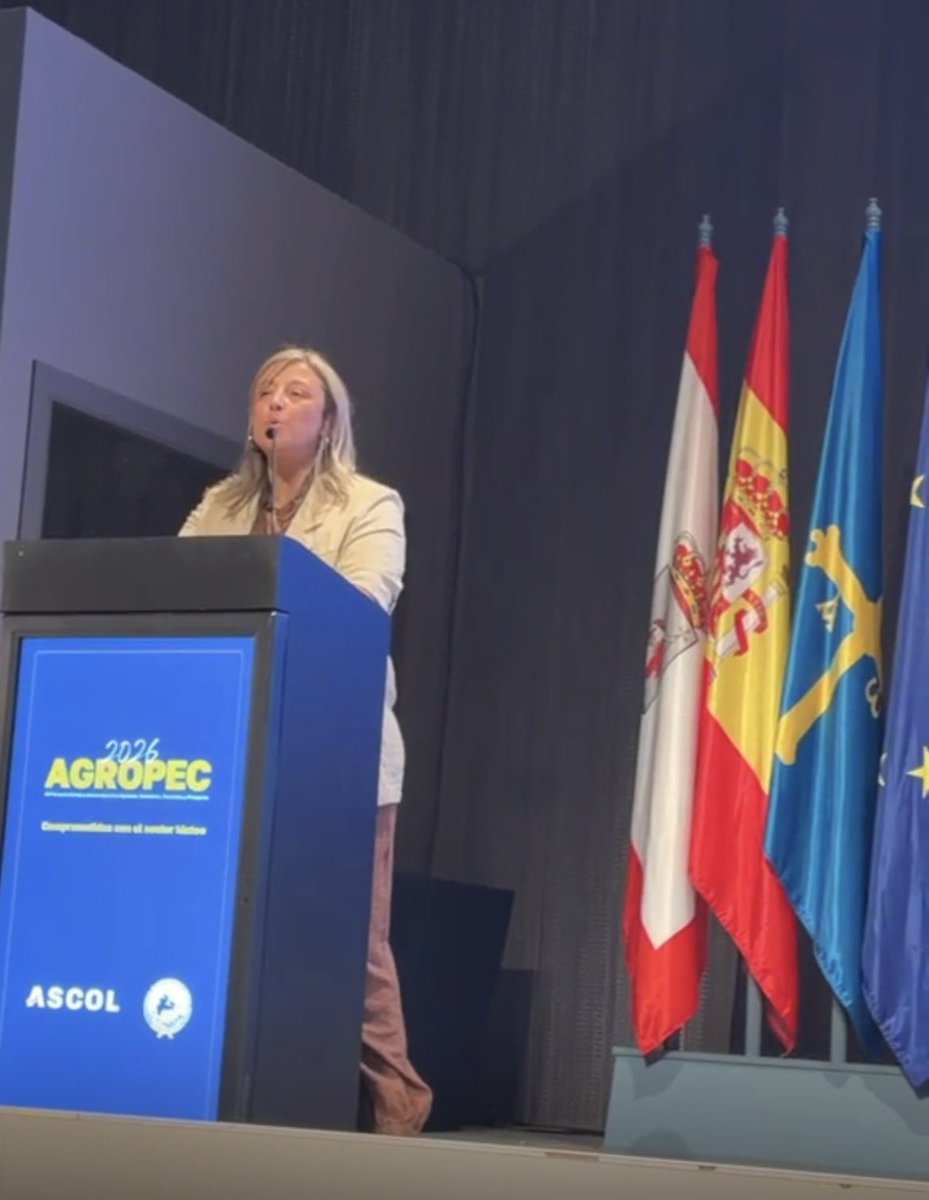 MRuralAsturias's tweet photo. 🐄 La DG de Ganadería y Sanidad Agraria, Rocío Huerta, ha participado en la jornada 𝗦𝗲𝗺𝗯𝗿𝗮𝗻𝗱𝗼 𝗳𝘂𝘁𝘂𝗿𝗼 𝗴𝗮𝗻𝗮𝗱𝗲𝗿𝗼, organizada por #Ascol y #Conafe en el marco de #Agropec2026.
#MedioRuralYPolíticaAgraria https://t.co/MqcMQTTxpd