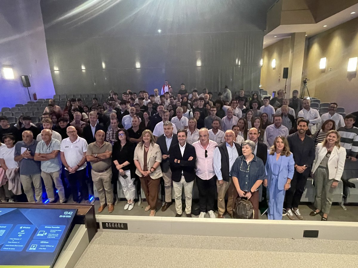MRuralAsturias's tweet photo. 🐄 La DG de Ganadería y Sanidad Agraria, Rocío Huerta, ha participado en la jornada 𝗦𝗲𝗺𝗯𝗿𝗮𝗻𝗱𝗼 𝗳𝘂𝘁𝘂𝗿𝗼 𝗴𝗮𝗻𝗮𝗱𝗲𝗿𝗼, organizada por #Ascol y #Conafe en el marco de #Agropec2026.
#MedioRuralYPolíticaAgraria https://t.co/MqcMQTTxpd