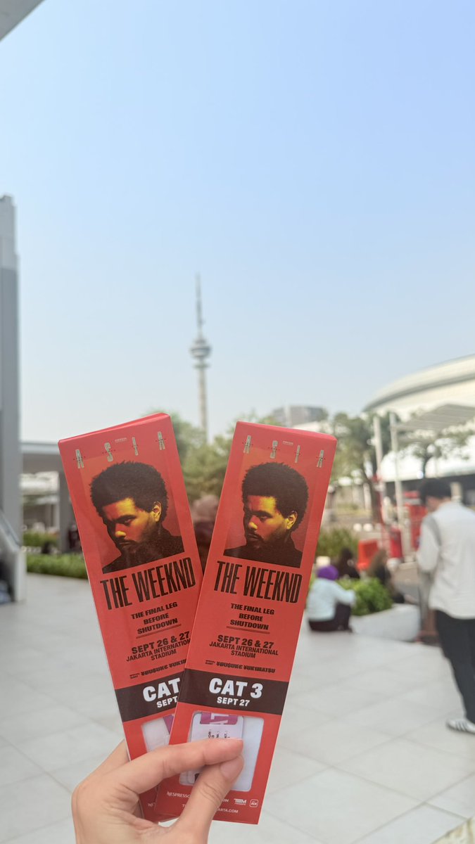 alexndroh's tweet photo. WTS want to sell 
The Weeknd - After Hours Til Dawn Tour in JKT Day 2
Cat 3 (1 tix) DOOR 233
✅ tiket pribadi
✅ IDR 3jt nego sampai jadi dm dulu aja

wtb #zonauang #zonajajan #theweekndjkt https://t.co/KPvoPCoMkM