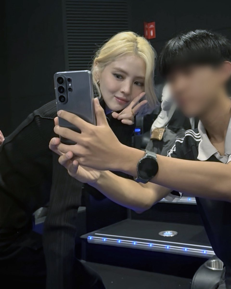 mylikingzip's tweet photo. 아 추석한소희 얼굴수준ㅁㅊ https://t.co/UDBdx4fPw1