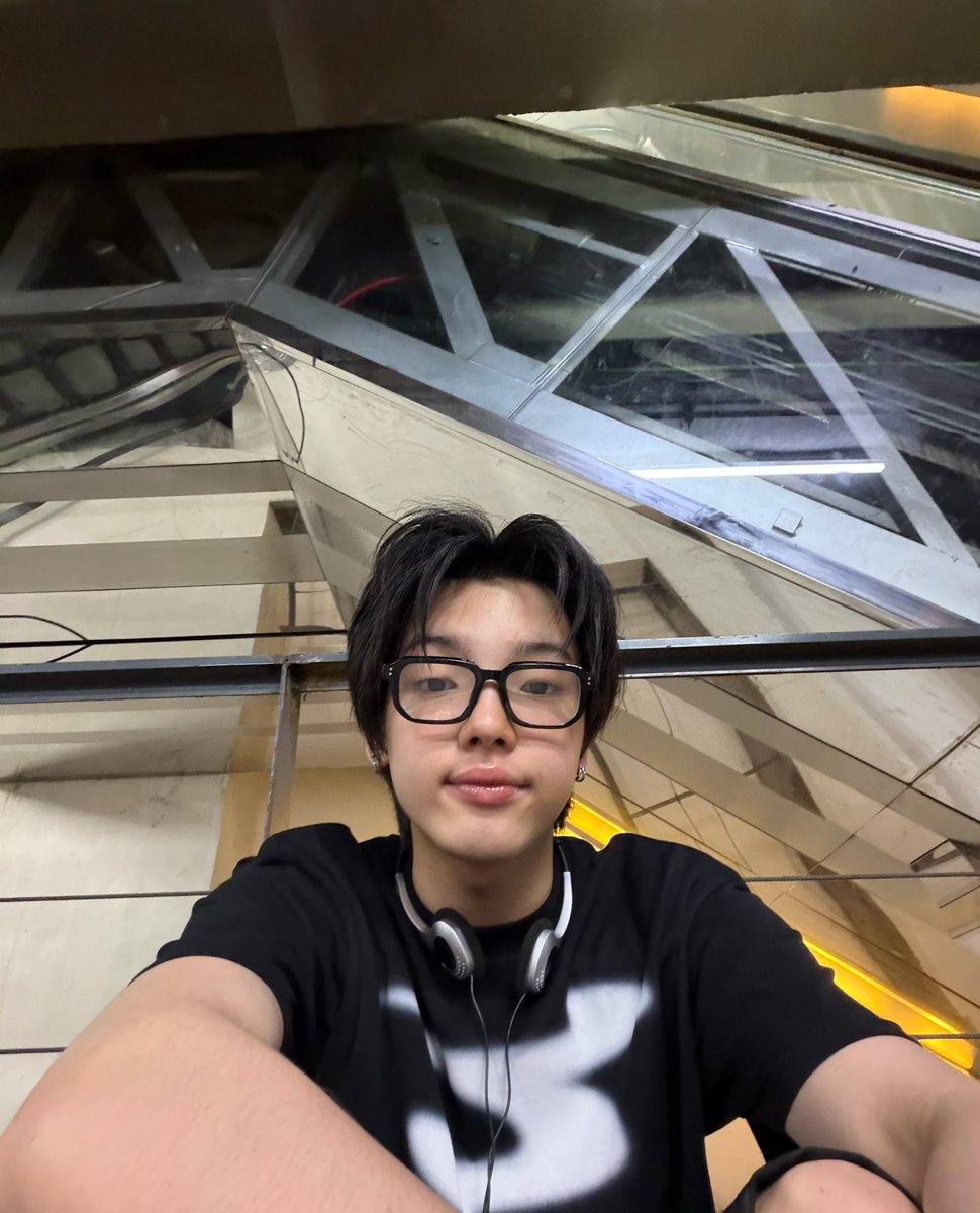bostonnn_rr's tweet photo. ยิ้มกันหน่อย #boston_rr https://t.co/basPrgUw21
