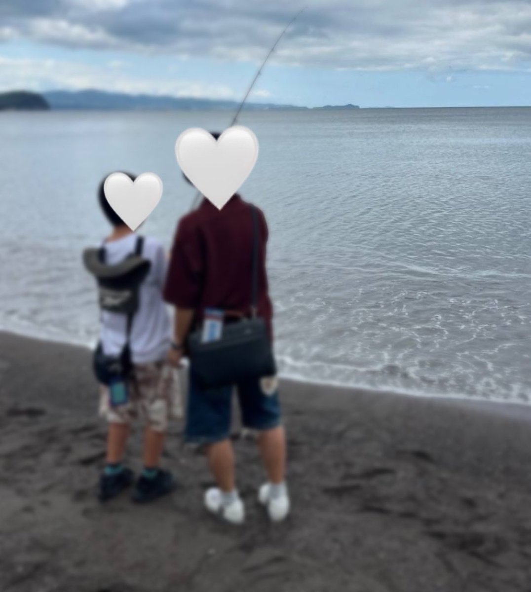 ComMariage's tweet photo. 「つくづく、家族っていいな…」

40代のご成婚男性から届いた言葉♡

このメッセージはめちゃくちゃ嬉しいです❣️

彼はクリスチャン✨
婚活中は、��仰があることで悩んだり、苦しんだこともありました💦

でも今は、奥様のご実家で4日間を過ごし、
甥っ子さんたちやご家族に囲まれて
「心も胃袋もいっぱい」と笑っていました♡

何を信仰しているかだけで
その人のすべては分からないと思う

大切なのは、
その人が何を大切にして生きてきたのか

人をどう大切にして、
どんな家庭を築いていく人なのか

婚活って条件に目がいきがちだけど、
その人の生き方や在り方が
大事なんじゃないかな✨

そして、誰かを愛し、誰かから愛される。

小さ��愛の積み重ねが
結婚なんだと思う。

彼の笑顔を守ってくださっている奥様には、
もう、言葉では表せないほど感謝の気持ちでいっぱいです♡

婚活の先にある幸せって、
きっとこういうこと⭐️

#婚活  #IBJ   #宗教  #キリスト教  #クリスチャン  #成婚  #結婚生活  #結婚