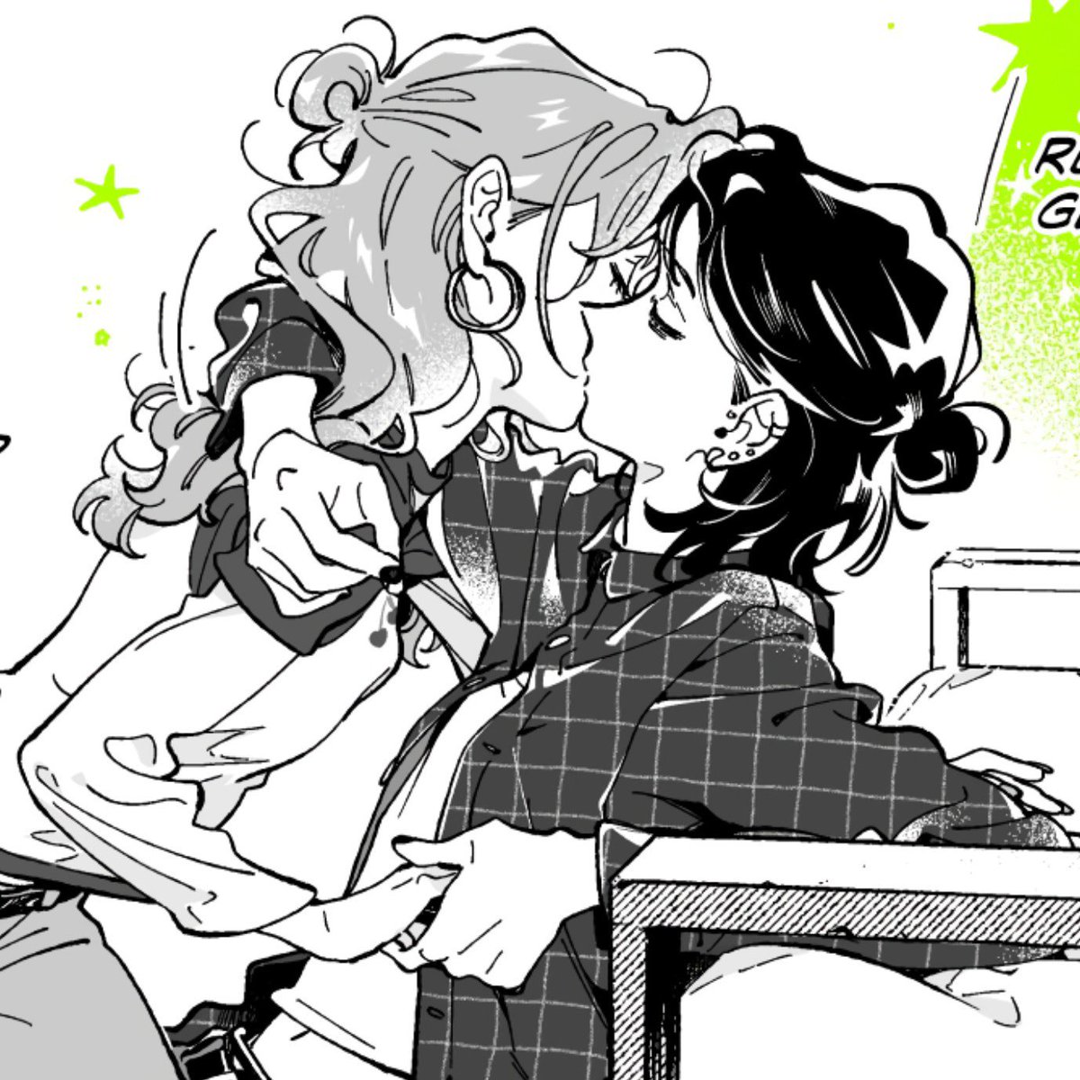 bluemitsuaya's tweet photo. kiss kiss fall in love https://t.co/NlEl2IKNGl