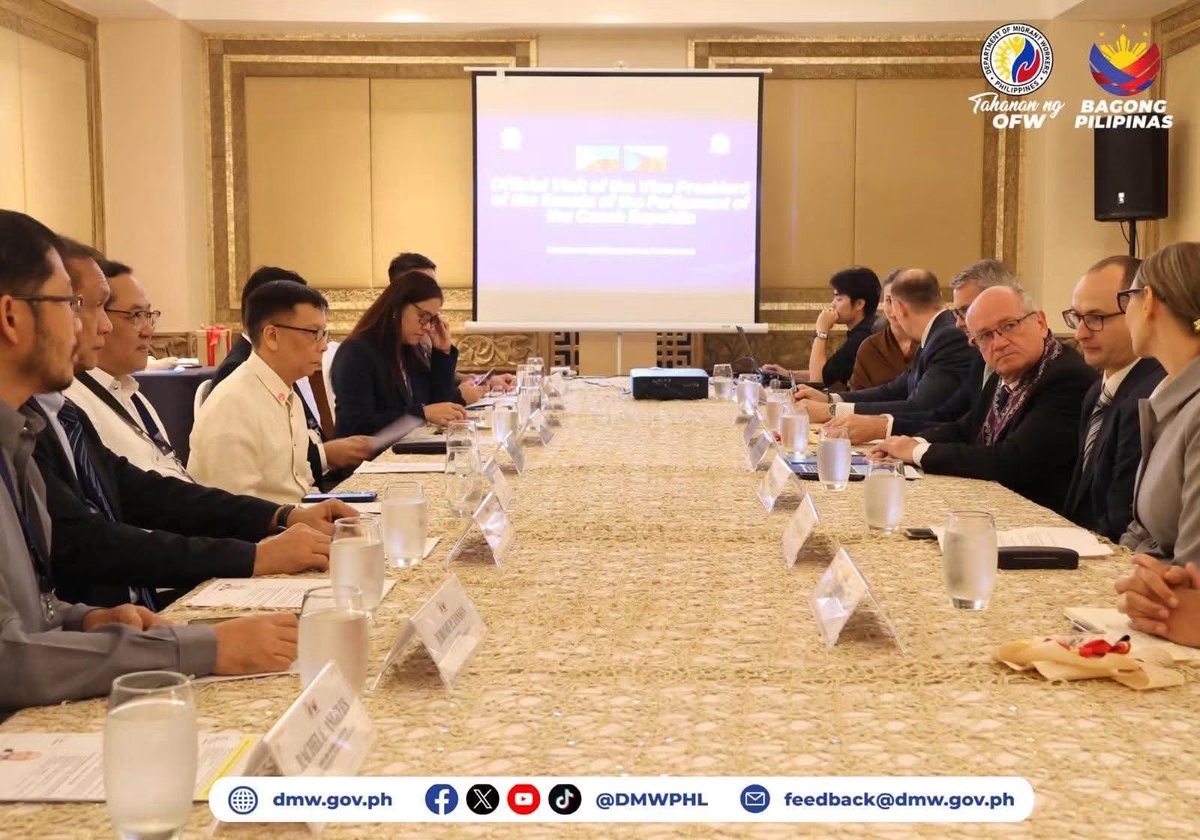 CZAmbManila's tweet photo. We work continuously with our 🇵🇭 partners on ensuring the welfare of Filipino migrant workers in the 🇨🇿. This week, VP of  the @SenatCZ Mr. Ladislav Václavec met with Sec @HansLeoCacdac of the @DMWPHL and colleagues from the @DOHgovph to assess the progress in the agenda. 
🇨🇿🤝🇵🇭 https://t.co/yKAAZMDW3g