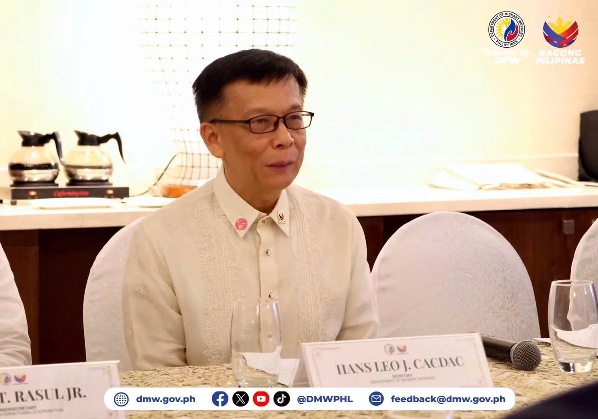 CZAmbManila's tweet photo. We work continuously with our 🇵🇭 partners on ensuring the welfare of Filipino migrant workers in the 🇨🇿. This week, VP of  the @SenatCZ Mr. Ladislav Václavec met with Sec @HansLeoCacdac of the @DMWPHL and colleagues from the @DOHgovph to assess the progress in the agenda. 
🇨🇿🤝🇵🇭 https://t.co/yKAAZMDW3g