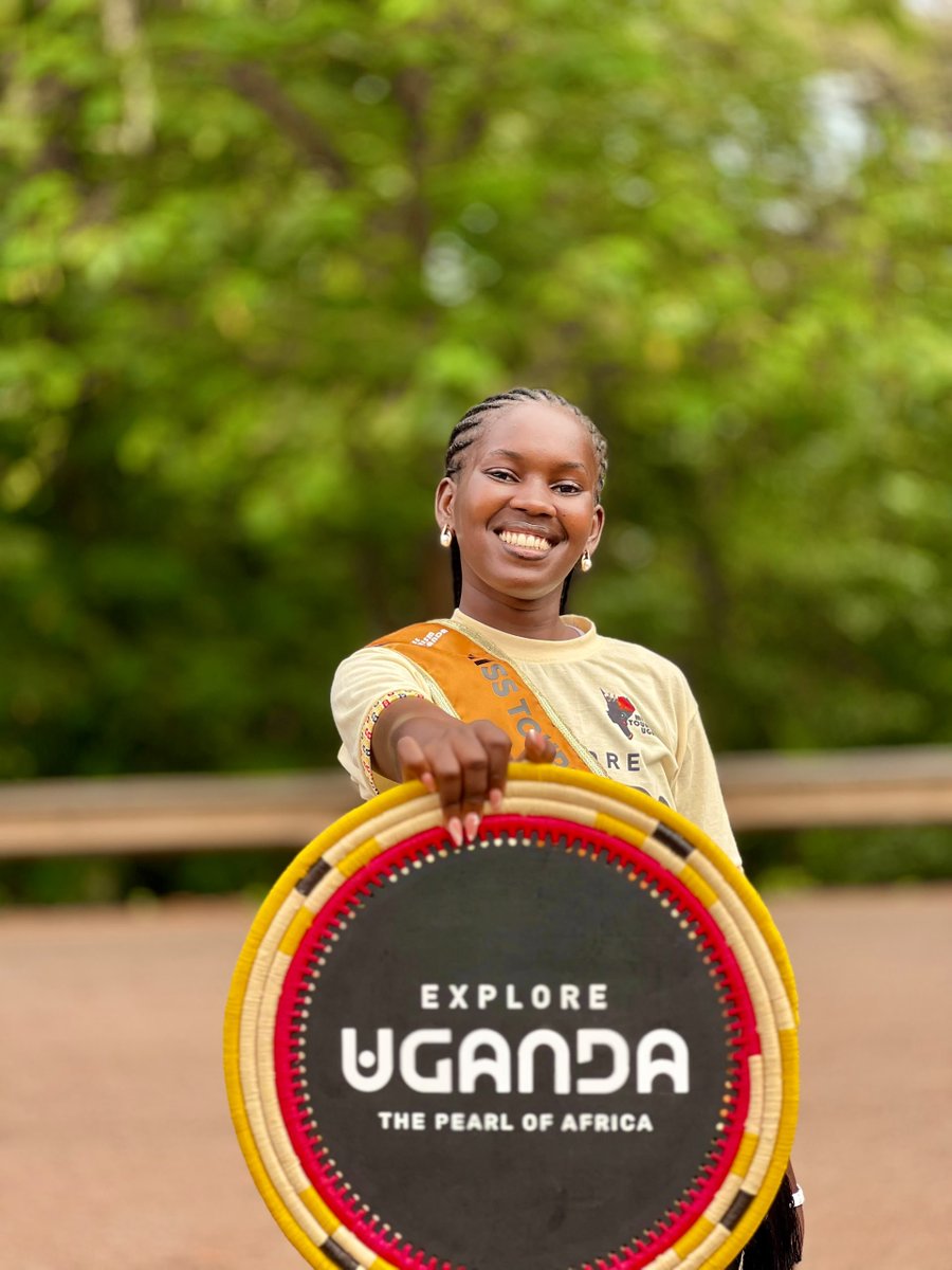 Queenrahmah2026's tweet photo. Behind me is the busiest high way in Uganda. Do you know why?? Well your soon to find out. Stick around for the journey to Mbale for world Tourism day. #WTD #Mbalecity #MissTourismUganda2026 @MTWAuga @misstourismuga @Tourismboardug https://t.co/qbM1vLqxAo