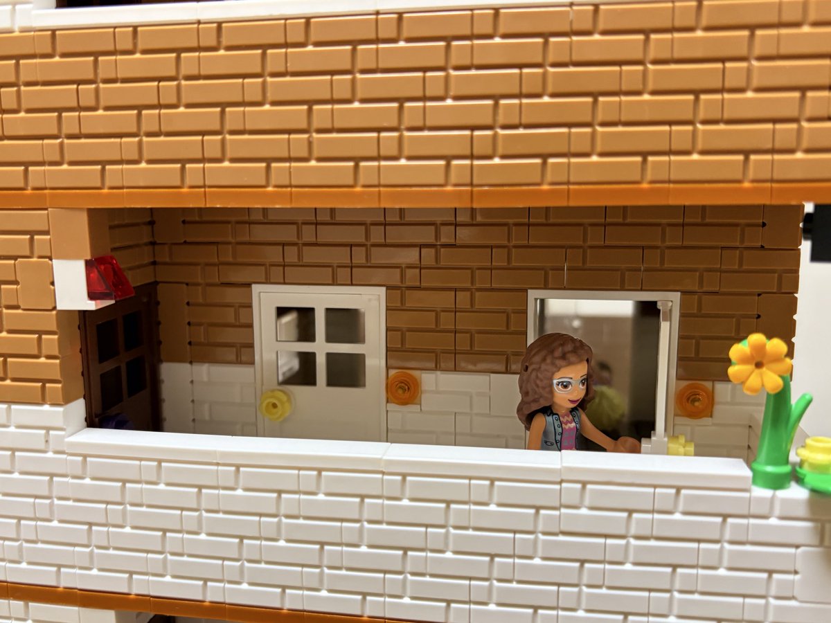 LEGOmamiOsaka's tweet photo. #レゴフレンズ　
#ＬＥＧＯフレンズ
#LEGO
#レゴ
#団地
#お家つくるのん好き
#実家
#LEGOHOME
#レゴホーム
#LEGO好き
#レゴ好き
#孫とLEGO
#AI作品をいつかは超えたい💪 https://t.co/C7ycOHQsBQ