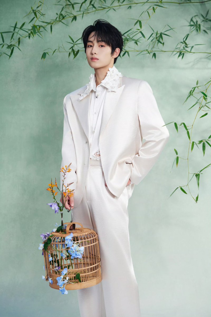 Winderland_TH's tweet photo. 260925 | WINWIN Weibo Update (1)

ออกเดินทางไปพร้อมกับดวงจันทร์ 🌕✨ คืนนี้มาฉลองเทศกาลไหว้พระจันทร์ไปด้วยกันนะ～🥮

#HunanTVMidAutumnFestival
#วินวิน #WINWIN #DongSicheng https://t.co/ZdqBo99iZN