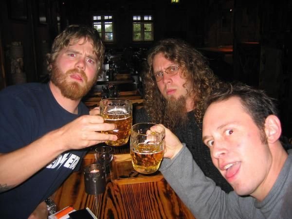 grieverh4rt's tweet photo. Why does ryan always look shocked or confused im crine #jackasstwt https://t.co/7cy32H1GFV