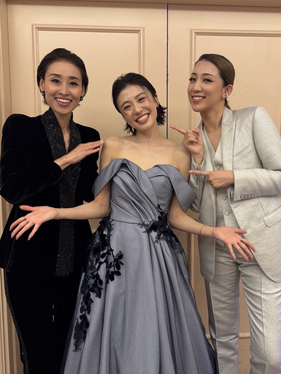 junhanaofficial's tweet photo. 奇跡のようなご縁に心からの感謝の気持ちを込めまして… https://t.co/QpTAQZTs00
