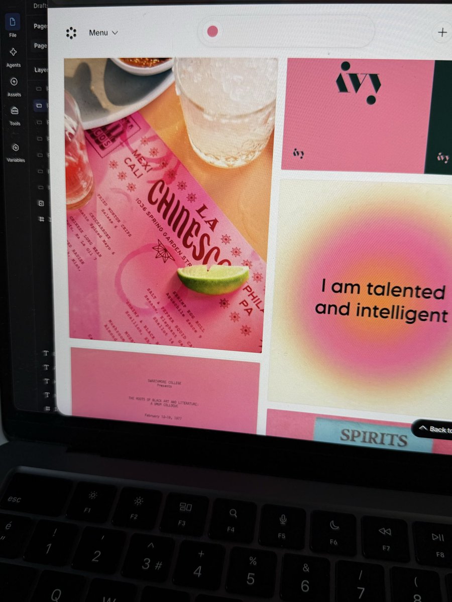 KDontw's tweet photo. @damilico_ @thecosmos is it a coincidence that i read this tweet right when i took a break from working and my screen was like this lol https://t.co/jjMq6FOb6n