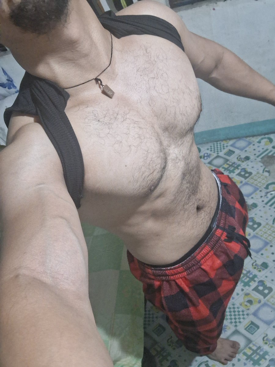 Gym_boy28's tweet photo. Apat na yan ayaw m pa? https://t.co/Q7qXVxGFsp