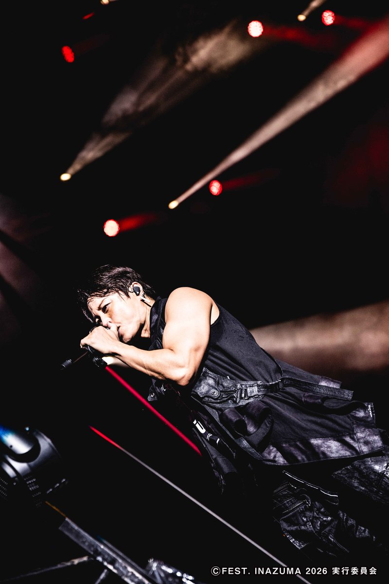 FEST_INAZUMA's tweet photo. ⚡雷神STAGE⚡
T.M.Revolution
https://t.co/a5ahZW4s52

▼SET LIST
01 HEAT CAPACITY
02 臍淑女 -ヴィーナス-
03 Summer Blizzard
04 HIGH PRESSURE
05 WILD RUSH

#フェストイナズマ 
@TMR_TNNK_STAFF #TMRevolution https://t.co/BEH5jthq96