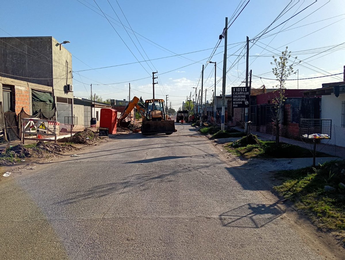 InfoCuandoLlega's tweet photo. ⚠️CORTE EN 8 ENTRE 132 Y 133⚠️

🔴LINEA 214 RAMAL B

➡️DESVIARAN SENTIDO A BERISSO POR 8 A 128 A 7 A 128 A 60 A 145 A SU RECORRIDO.

⬅️DESVIARAN SENTIDO A LOS HORNOS POR 145 A 60 A 128 A 7 A 122 A SU RECORRIDO. https://t.co/kBvAyKZAzf